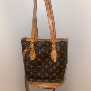 Very used loved Louis Vuitton vintage Dump Bag